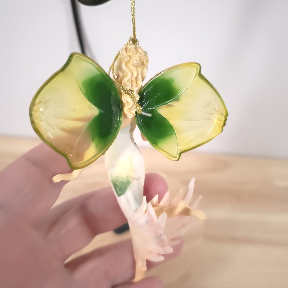 Fairy Ornament On Wings of Light "Swan's Graceful Dance" Ashton Drake - Picture 5 of 8